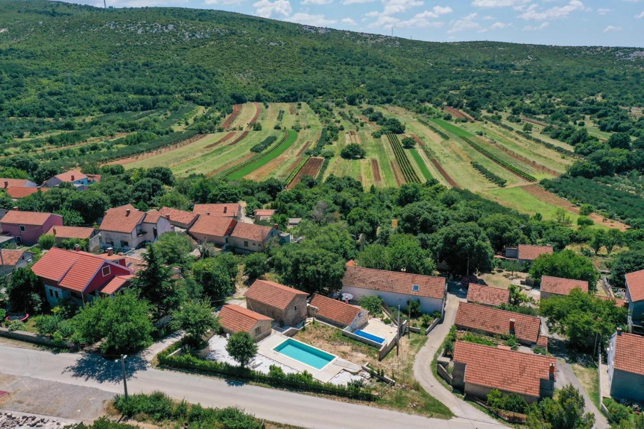 Holiday House Manuela Krusevo  Экстерьер фото